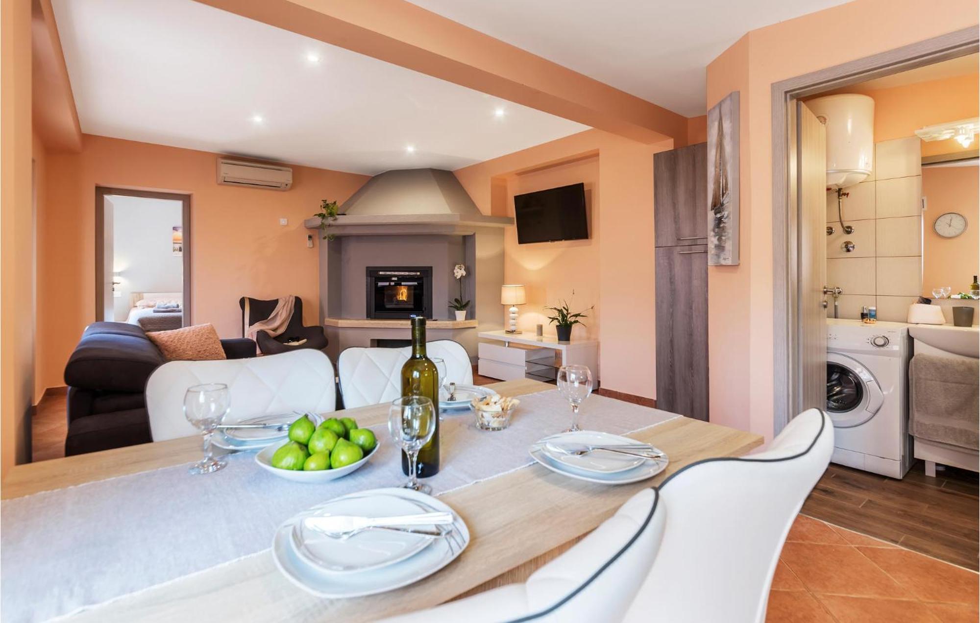 1 Bedroom Stunning Apartment In Pula Exterior foto